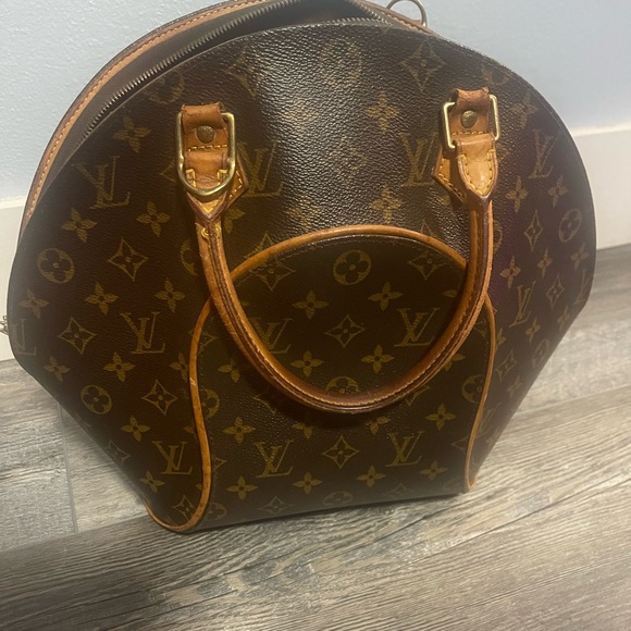 Louis Vuitton Monogram Ellipse MM - Picture 1 of 9